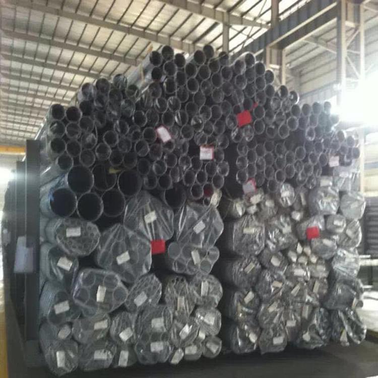 永穗不銹鋼圓管已包裝，待發(fā)貨倉(cāng)庫(kù)