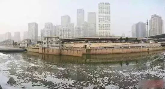 看看您家用的水管，是不銹鋼水管太貴，還是家人的健康不值得投資？