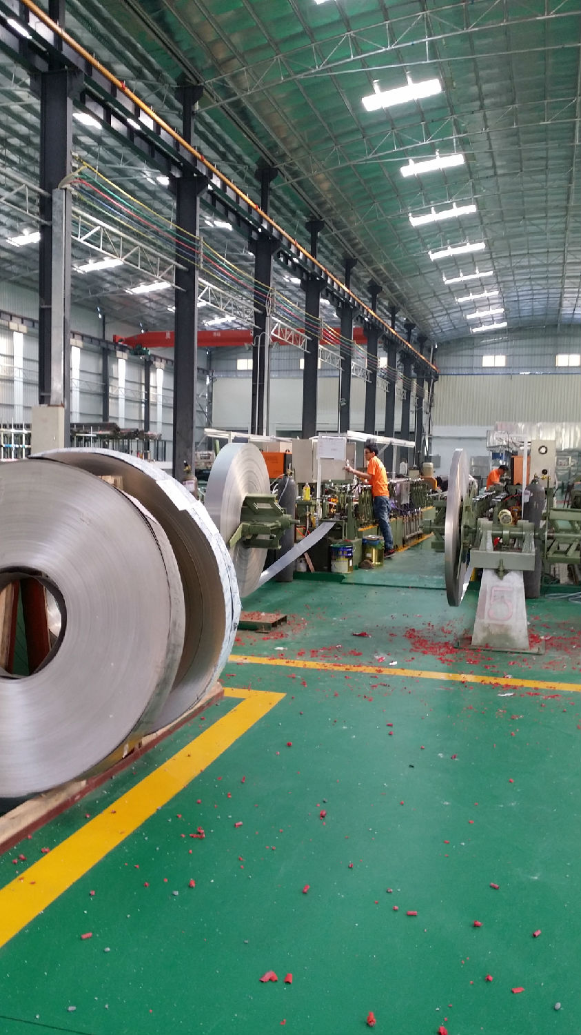 廣東永穗管業(yè)不銹鋼管生產(chǎn)車間實(shí)拍圖 廣東永穗管業(yè)不銹鋼管生產(chǎn)車間實(shí)拍圖